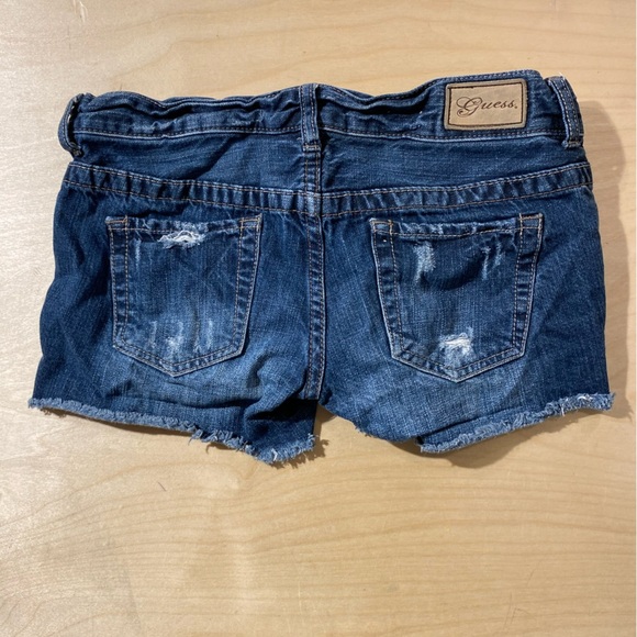 Guess Women's Distressed Denim Shorts - Blue Size 26 (IZ) - Picture 12 of 12